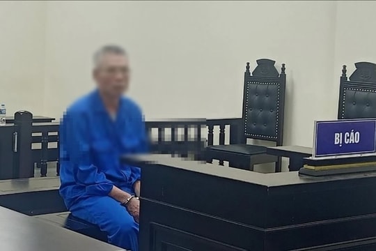 Đổ xăng đốt nhà người tình vì bị chia tay
