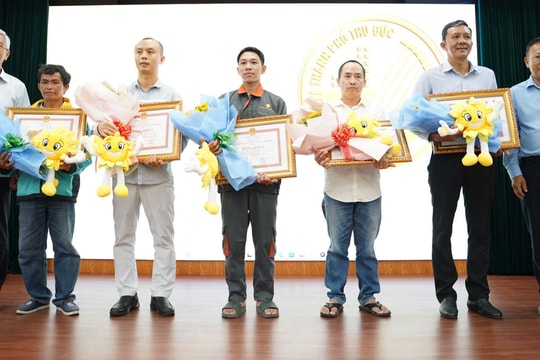 Khen thưởng 5 cá nhân dũng cảm cứu người trong vụ tai nạn cầu Phú Mỹ