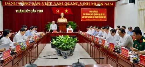 Đoàn khảo sát Tiểu ban Điều lệ Đảng Đại hội XIV làm việc với BTV Thành ủy Cần Thơ