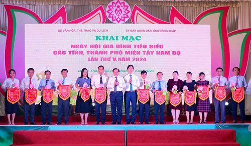 Khai mạc Ngày hội Gia đình tiêu biểu các tỉnh, thành phố miền Tây Nam Bộ lần thứ V