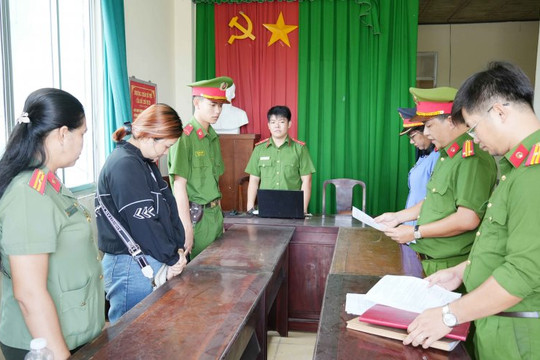 Không có chức năng xuất khẩu lao động vẫn nhận tiền để làm