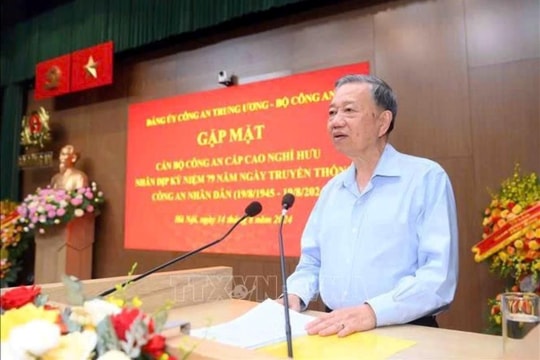 Tô thắm truyền thống vẻ vang của lực lượng Công an nhân dân Việt Nam anh hùng