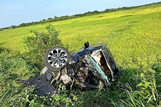 Hai ô tô va chạm, 1 tài xế thiệt mạng