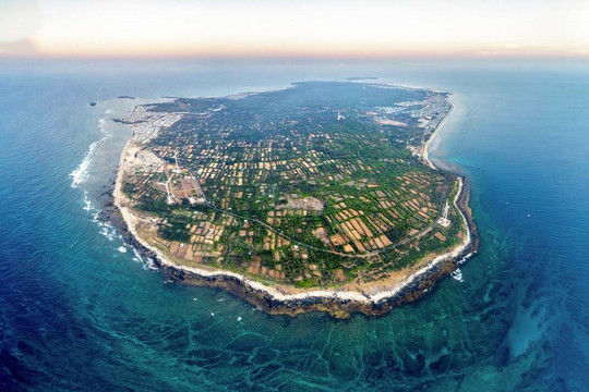 Phát triển đảo Phú Quý đồng bộ, hiện đại