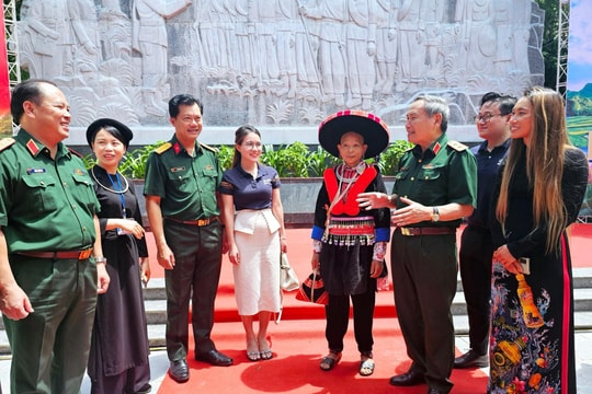 “Về nơi khởi nguồn”: Gặp mặt và tri ân những quân nhân có công với cách mạng