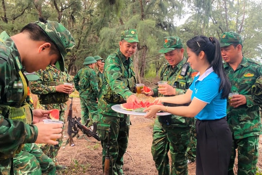 “Tiếp sức mùa huấn luyện”- gắn kết tình quân dân