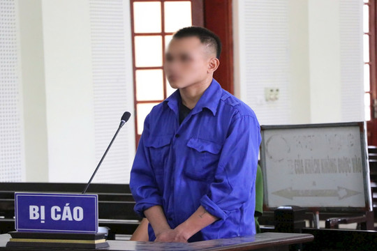 Bán bạn gái ra nước ngoài để lấy tiền tiêu xài