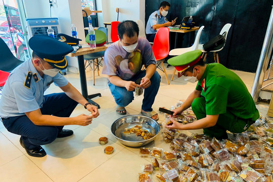 Tập trung kiểm tra nguồn gốc nguyên liệu làm bánh trung thu