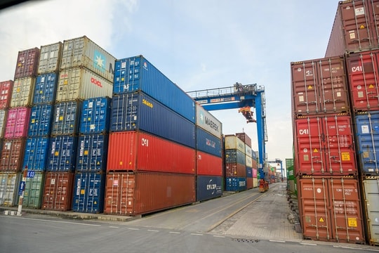 Lượng container tồn đọng trên 90 ngày tại cảng biển vượt 7.650 chiếc