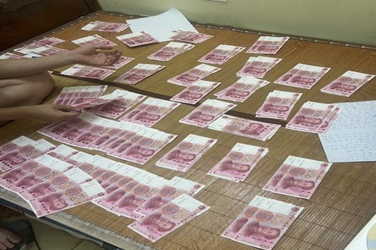 Bắt giữ hai người Trung Quốc lưu hành tiền giả
