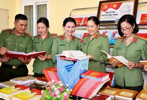 Trưng bày, giới thiệu sách của cố Tổng Bí thư Nguyễn Phú Trọng