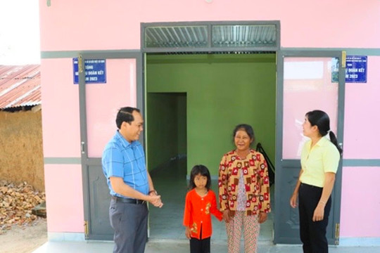 Thực hiện phong trào thi đua chung tay xóa nhà tạm, nhà dột nát năm 2025