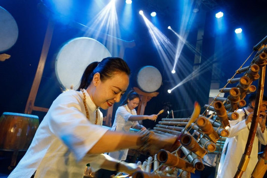 Dòng chảy đương đại trong những thanh âm truyền thống