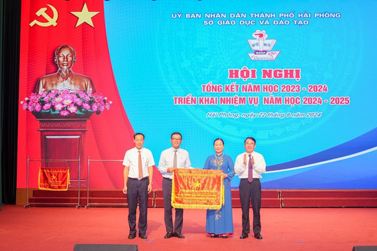 Hải Phòng: 24 giáo viên được phong tặng danh hiệu “Nhà giáo ưu tú”