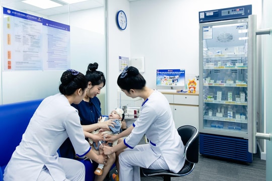 Người dân cả nước tiêm chủng an toàn tại gần 200 trung tâm VNVC