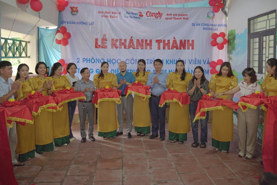 Khánh thành và bàn giao điểm trường bản Cơm