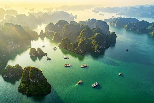 Vịnh Hạ Long - Quần đảo Cát Bà: Di sản Địa chất quốc tế
