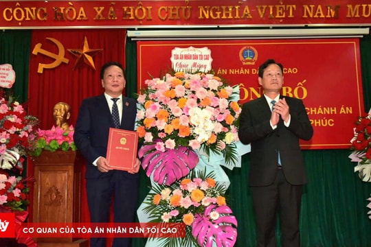 Trao quyết định bổ nhiệm Chánh án TAND tỉnh Vĩnh Phúc
