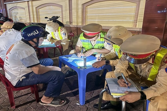 Tăng cường kiểm tra, xử lý vi phạm nồng độ cồn khi tham gia giao thông