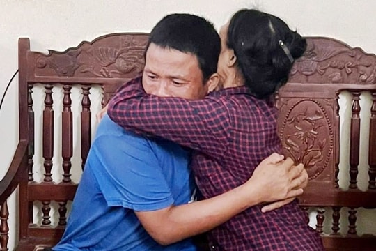 Người đàn ông tâm thần đi lạc hàng trăm km lên Hòa Bình