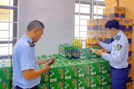 Tạm giữ gần 3.000 chai bia Heineken và Corona không rõ nguồn gốc