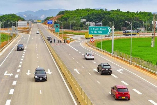 Thu phí cao tốc do Nhà nước đầu tư: Người dân và Nhà nước đều có lợi