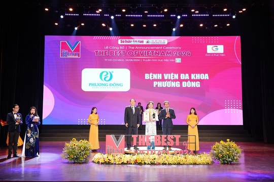 Bệnh viện Đa khoa Phương Đông vinh dự nhận giải thưởng “Top 10 - Bệnh viện tốt nhất Việt Nam năm 2024”