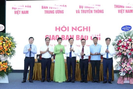 Báo chí cần tiếp tục chủ động vào cuộc, đồng hành cùng Chính phủ, tạo sự đồng thuận