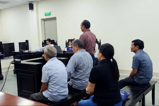 Cựu Chủ tịch xã lĩnh án vì làm giả tài liệu