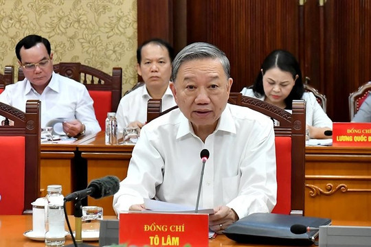 Báo cáo chính trị phải bảo đảm kết tinh toàn bộ tinh hoa, giá trị của quá khứ, hiện tại và tương lai