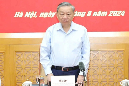 Tổng Bí thư, Chủ tịch nước: Quân đội phải được quan tâm xây dựng vững mạnh