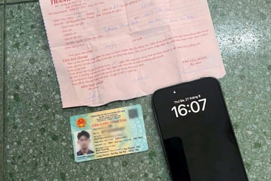 Đến tiệm cầm đồ cướp điện thoại