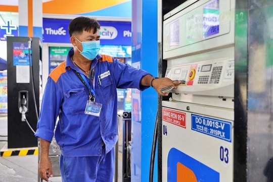 Giá xăng dầu đồng loạt giảm trước dịp nghỉ lễ Quốc khánh 2/9