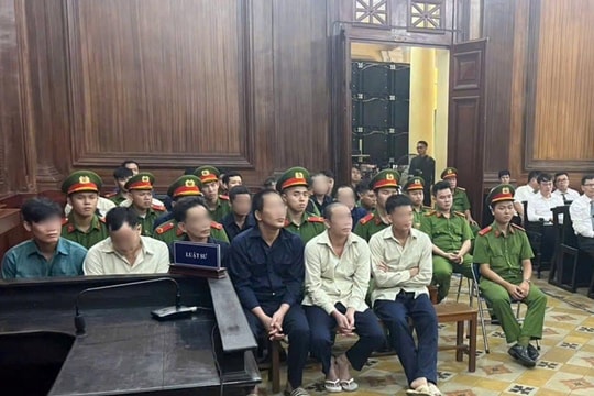 Chủ mưu nhóm khai thác cát trái phép bị đề nghị từ 17-19 năm tù