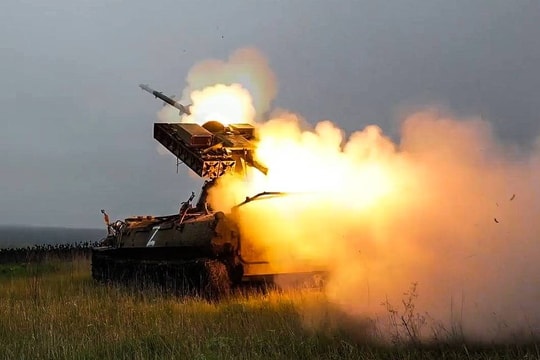 Quân nhân Ukraine đầu hàng ở vùng Kursk