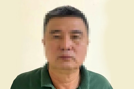 Cựu Phó Vụ trưởng được “bà trùm” của Xuyên Việt Oil tặng đồng hồ Patek Philippe dịp “đặc biệt”