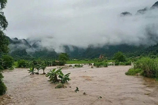 Lũ cuốn trôi 1 người phụ nữ Tuyên Quang