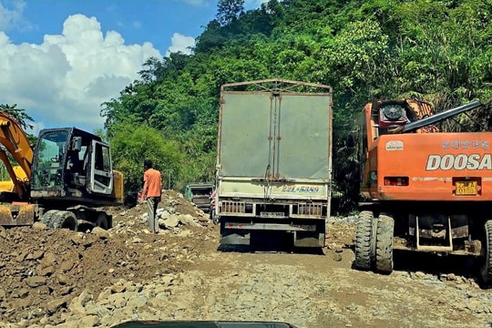 Tuyên Quang: Tiếp tục sạt lở tại Đèo Khau Lắc