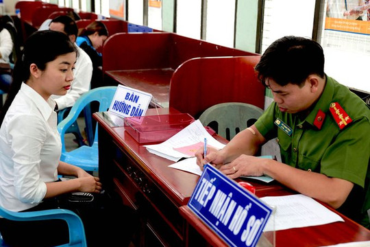 Công an TP.HCM làm căn cước công dân xuyên lễ 02/9