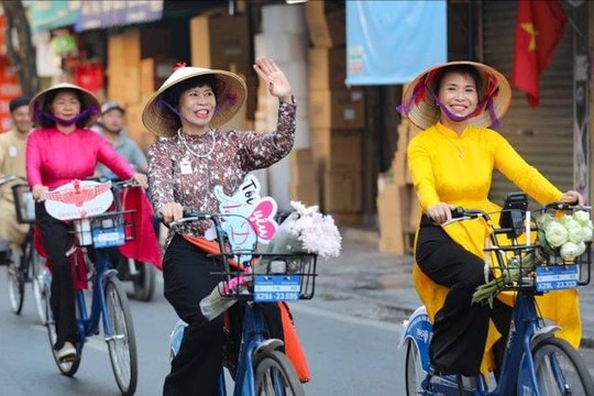 Du lịch Hà Nội đón gần 19 triệu lượt khách trong 8 tháng