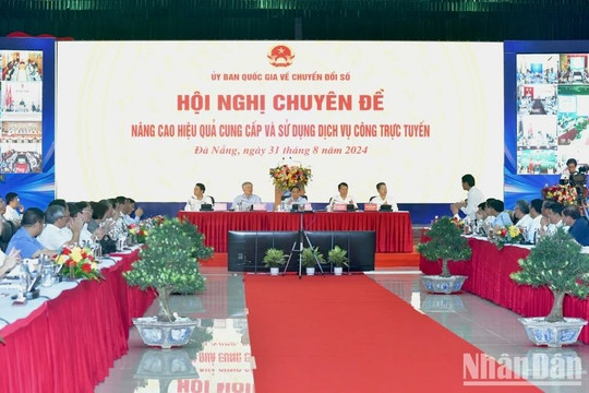 Chú trọng phát triển chuyển đổi số, nâng cao hiệu quả cung cấp và sử dụng dịch vụ công trực tuyến