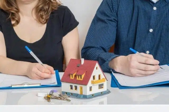 Tài sản riêng của chồng khi thế chấp ngân hàng có cần vợ ký tên không?