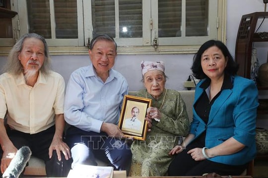 Tổng Bí thư, Chủ tịch nước Tô Lâm tri ân cố nhạc sĩ Văn Cao và cố họa sĩ Bùi Trang Chước