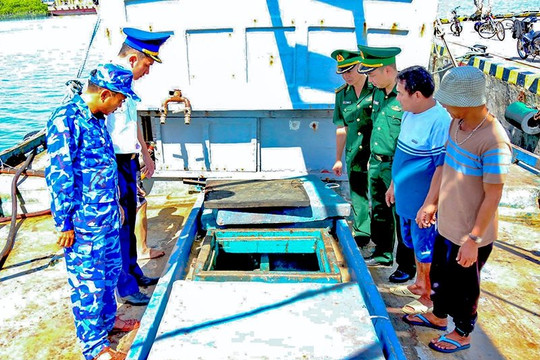 Bắt giữ tàu chở 30.000 lít dầu DO không rõ nguồn gốc