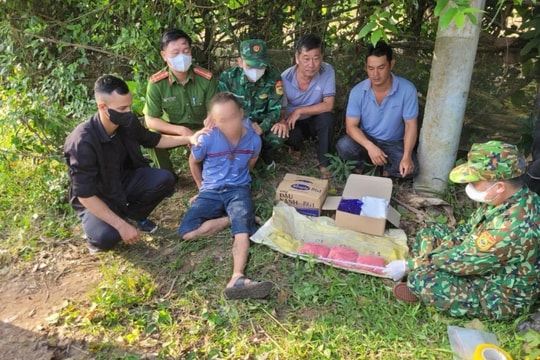 Vận chuyển ma túy để nhận tiền công