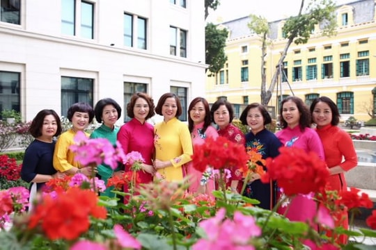 Nữ Phó Chánh án, Thẩm phán Tòa án nhân dân tối cao được kéo dài tuổi hưu