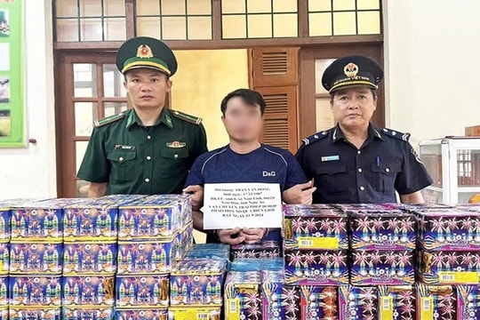 Bắt giữ tài xế vận chuyển hơn 100kg pháo lậu