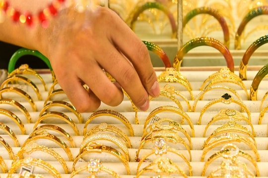 Giá vàng hôm nay 4/9: Vàng nhẫn đảo chiều giảm nhẹ