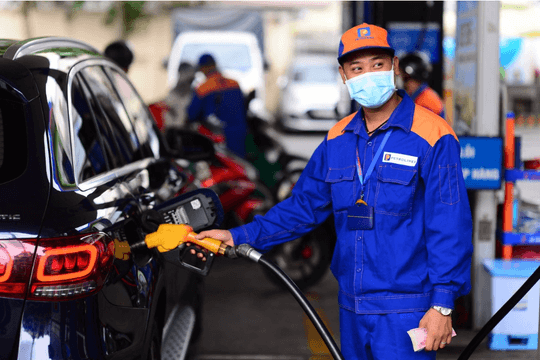 Xăng dầu đồng loạt giảm, giá xăng về dưới 20.000 đồng/lít