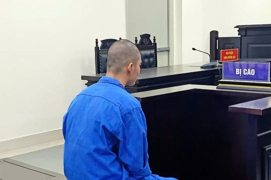 Quan hệ tình dục với bé gái 13 tuổi rồi quay cảnh "nóng"